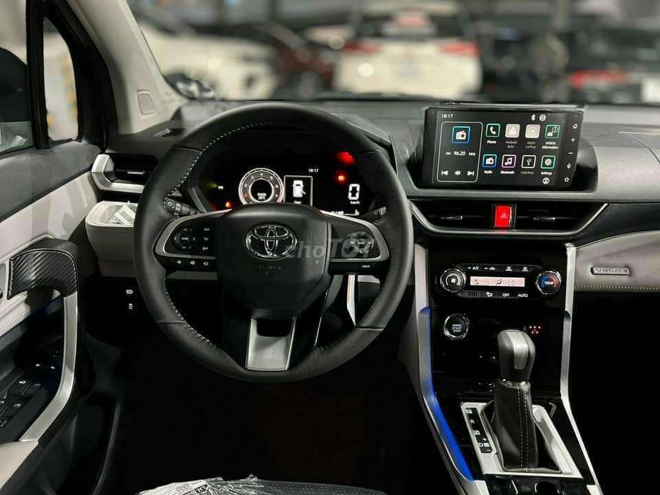 Toyota Veloz 2023 hỗ trợ 100% trước bạ và tiền mặt