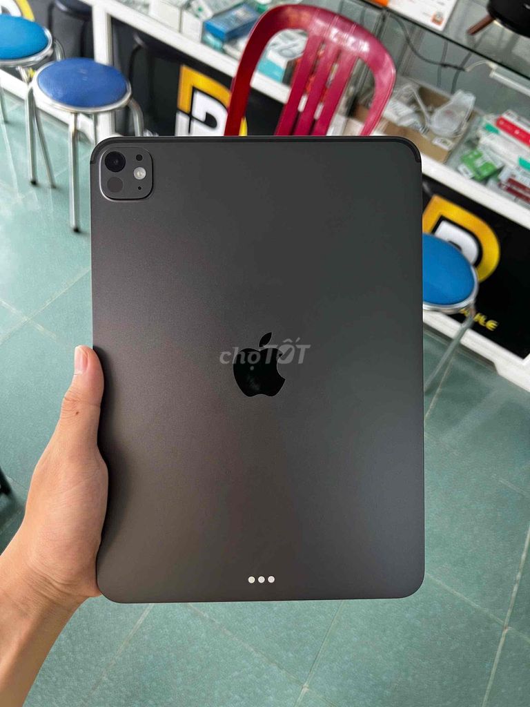 Apple iPad Pro M5 Wifi 256GB Đen 99%. Mua bán Máy tính bảng tại Quận Kiến An Hải Phòng được đăng bởi Quyendepchai hình 1