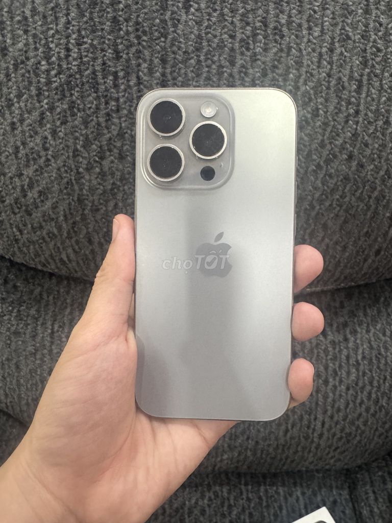 iPhone 15 Pro 256GB Titan VN/A Đã sử dụng. Mua bán Điện thoại tại Quận Tân Bình Tp Hồ Chí Minh được đăng bởi tien xuan hình 1