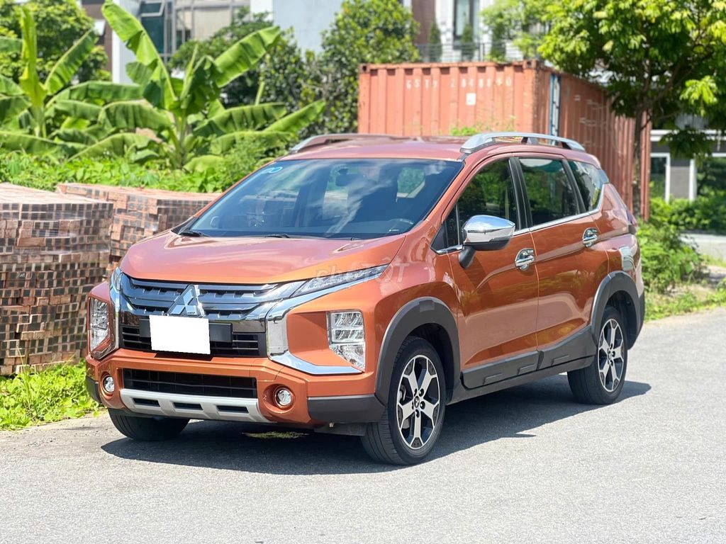 Mitsubishi Xpander Cross 2020 màu cam 7 chỗ. Mua bán Ô tô tại Quận 12 Tp Hồ Chí Minh được đăng bởi Quang hình 6