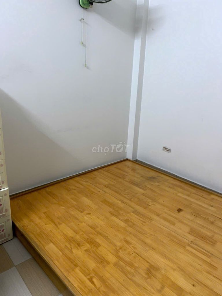 Giường bệt Gỗ tự nhiên 1.8m x 2.0m màu vàng. Mua bán Giường, chăn ga gối nệm tại Quận Hà Đông Hà Nội được đăng bởi Nguyen Le hình 1
