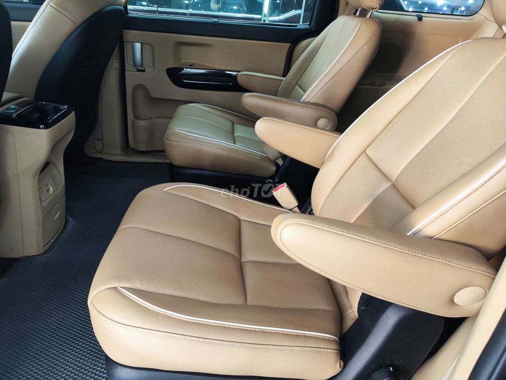 Kia Sedona Full Dầu sản xuất 2018. Mua bán Ô tô tại Quận 8 Tp Hồ Chí Minh được đăng bởi VUONG  hình 10