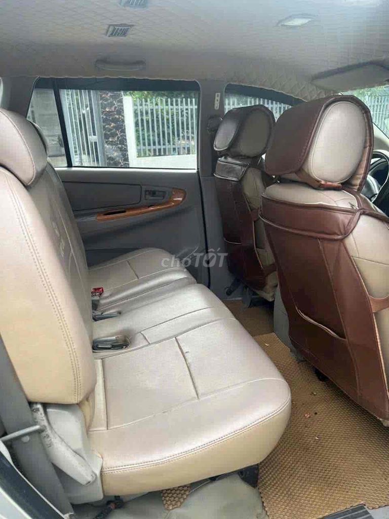 Toyota Innova 2007 J