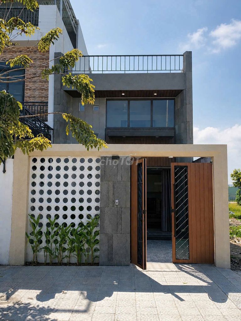 Rent · 3 bd · 120 м² · Quận Ngũ Hành Sơn, ул. Đường Bờ Quan 3