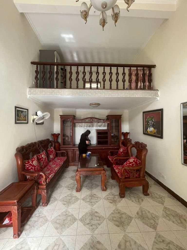 Дом в аренду на Дой Кан Лейн, Ба Динь, 50 м² x 3 этажа, 2 спальни