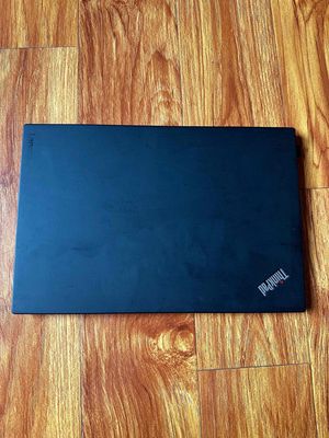 Laptop Thinpad X1 Carbon Gen 5 giá chỉ 5 tr.