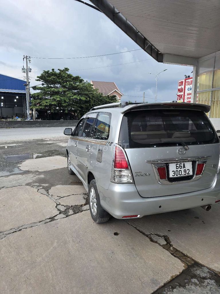 Toyota Innova 2010 G Số sàn Bạc. Mua bán Ô tô tại Quận 12 Tp Hồ Chí Minh được đăng bởi A Tuan hình 3