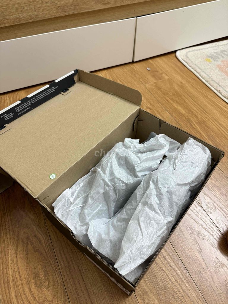 adidas auth mới 100% chưa sử dụng nguyên box, túi. Mua bán Giày dép tại Huyện Bình Chánh Tp Hồ Chí Minh được đăng bởi Lý cẩm tú hình 2
