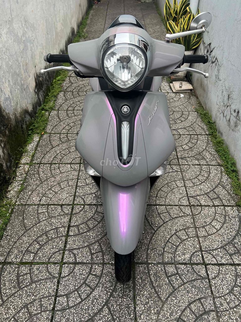 janus mẩu mới chạy ít cực đẹp. Mua bán Xe máy tại Quận Ninh Kiều Cần Thơ được đăng bởi Vincom HV hình 1