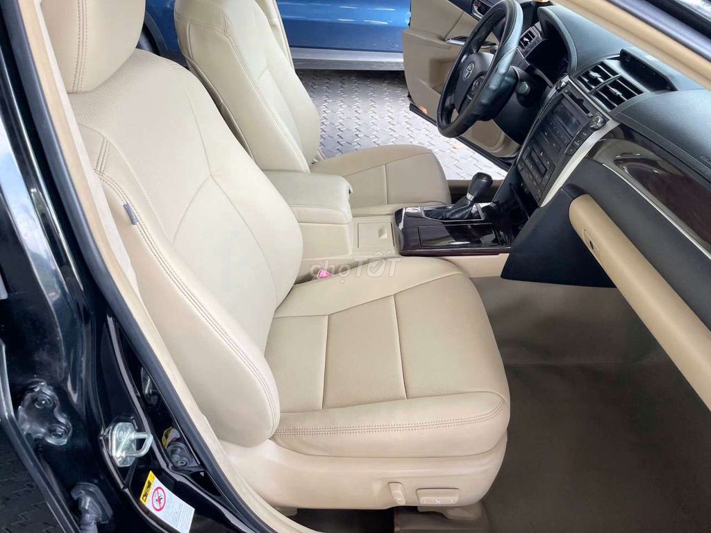 TOYOTA CAMRY 2.0E. Mua bán Ô tô tại Thành phố Thủ Đức Tp Hồ Chí Minh được đăng bởi Ms Hiệp  hình 9