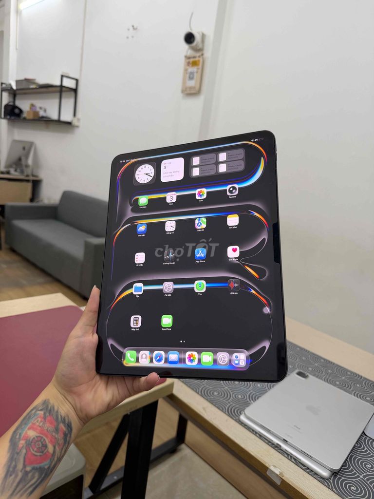 Apple iPad Pro M4 13 inch 256GB Like New Pin 99%. Mua bán Máy tính bảng tại Quận Cầu Giấy Hà Nội được đăng bởi Trung Kiên Trả Góp Bao Nợ Xấu hình 1