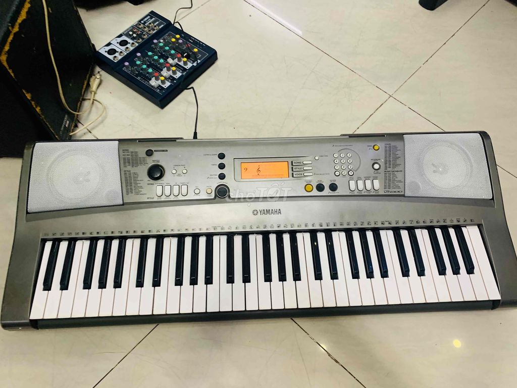 organ Yamaha vn300