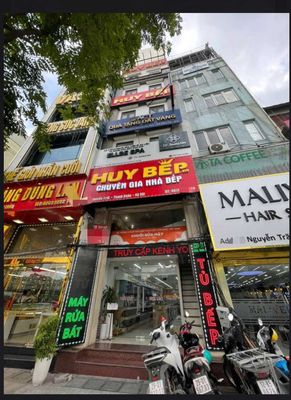 Tôi cần bán nhà mặt phố Nguyễn Trãi gần ngã tư sở 8tầng thang máy. Mua bán nhà ở tại Quận Thanh Xuân Hà Nội được đăng bởi Chu Đức Việt 