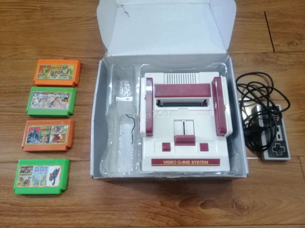 Máy chơi game 4 nút 8 bit Trắng, Đỏ . Mua bán Thiết bị chơi game tại Thành phố Thủ Đức Tp Hồ Chí Minh được đăng bởi Bao Anh Deco hình 1