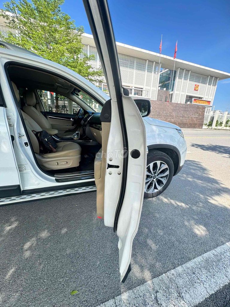 SORENTO máy Dầu tự động 2017 biển Hn 30/5 số đẹp. Mua bán Ô tô tại Quận Bắc Từ Liêm Hà Nội được đăng bởi Vũ Thuý hình 3