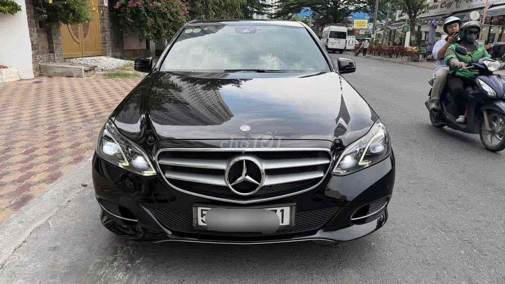 Mercedes E250 2015 черный