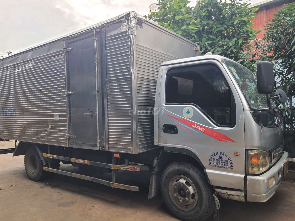 Bán gấp Jac 4.9 tấn đời 2016 thùng kín 5m3. Mua bán Xe tải, xe ben tại Thành phố Thuận An Bình Dương được đăng bởi Xe tải Bình Dương hình 1