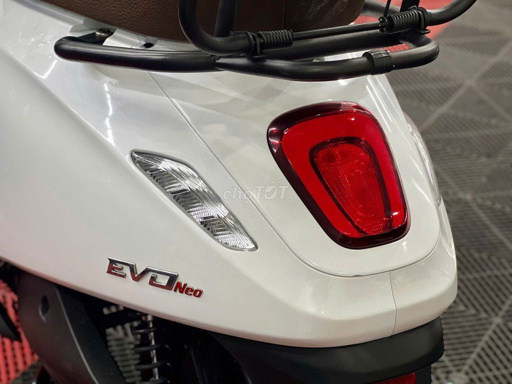 💥Vinfast EvoNeo 2000km BSTP 9 chủ ký giấy like new. Mua bán Xe máy tại Thành phố Thủ Đức Tp Hồ Chí Minh được đăng bởi XE MÁY THỦ ĐỨC hình 10