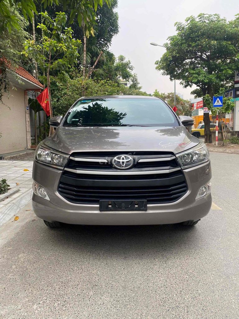 xe Toyota Innova E 2020 MT