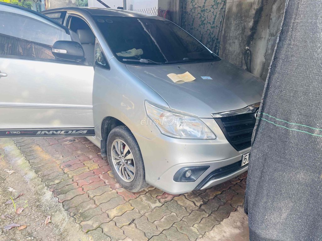 Toyota Innova 2015 2.0E - 250000 km. Mua bán Ô tô tại Thành phố Thủ Dầu Một Bình Dương được đăng bởi Nhan Nguyen hình 3