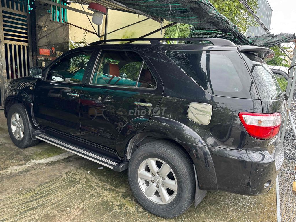 Toyota Fortuner 2011 2.7V - 109000 km chính chủ. Mua bán Ô tô tại Quận 8 Tp Hồ Chí Minh được đăng bởi Trang Phạm  hình 3