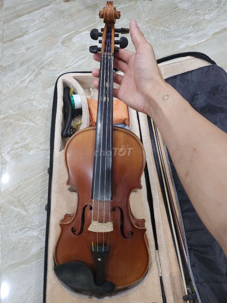 Đàn violin đã qua sử dụng, phù hợp với người mới