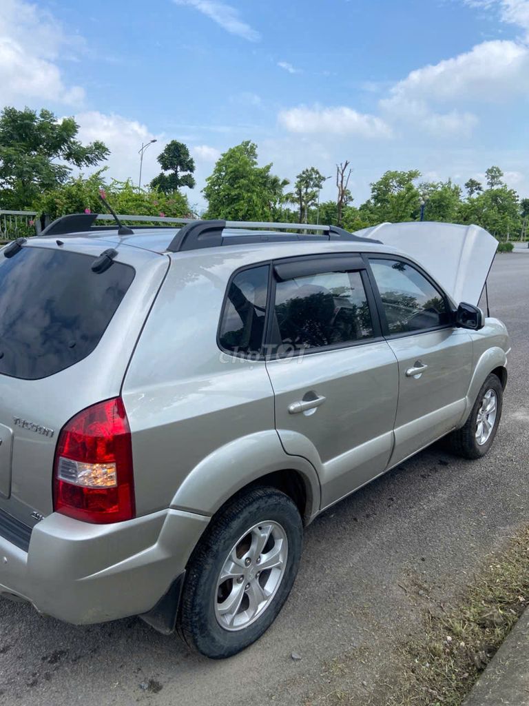 Tucson 2009 nhâp  khâu my ban 2.0 may xăng 4.4. Mua bán Ô tô tại undefined undefined được đăng bởi vinhhb hình 7