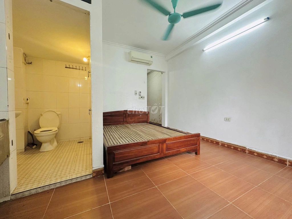 Phòng trọ 24 Kim Đồng gần Bách Kinh Xây