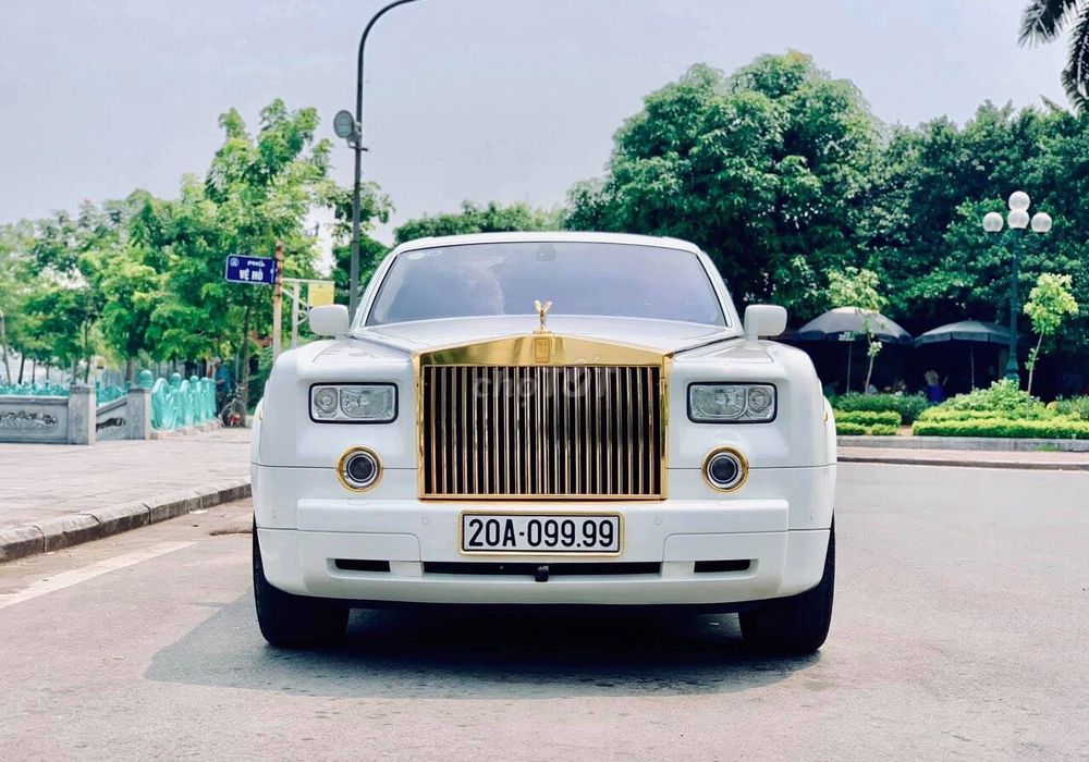 Mua bán xe Rolls Royce Phantom 2009 đã sử dụng giá 13,5 tỷ. Trao đổi: 0901973399
