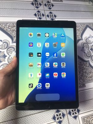 ipad Gen 7,đang xài ok.pin còn rất tốt