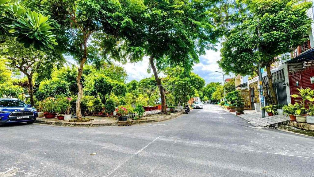 Nhà Đẹp Mặt Tiền khu Văn Phòng Chính Phủ, ngay cổng Vạn Phúc City