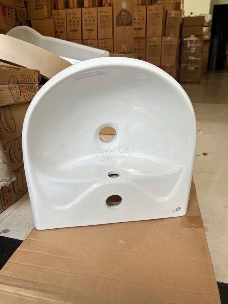Bồn rửa mặt Sứ Trắng Hiện đại Dễ vệ sinh. Mua bán Thiết bị vệ sinh, nhà tắm tại Quận Bình Tân Tp Hồ Chí Minh được đăng bởi duong hien binh an hình 1