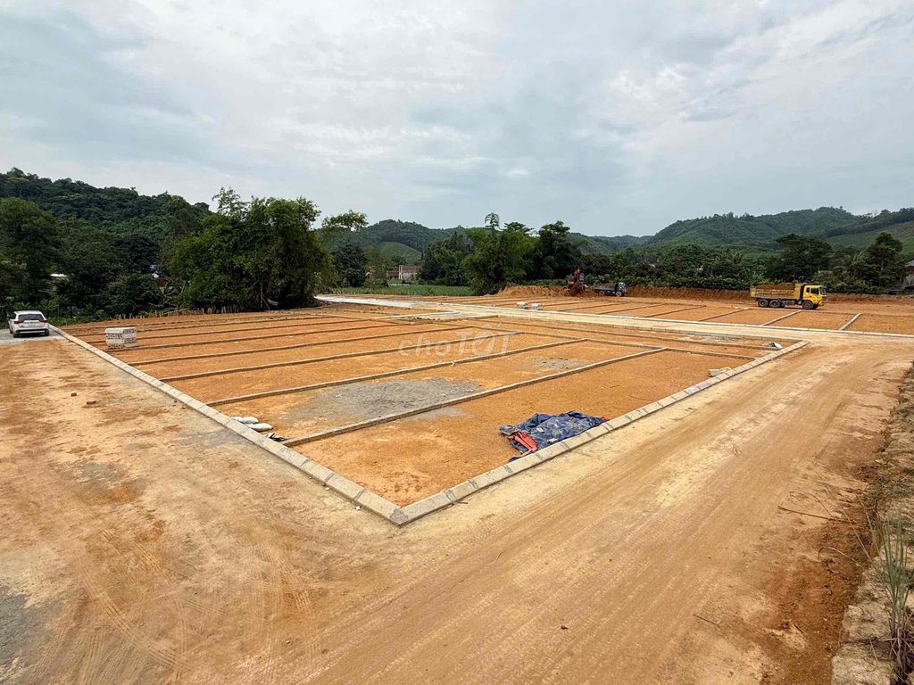 chính chủ cần bán lô đất hơn 100m2 sẵn sổ kí chuyển nhượng được ngay