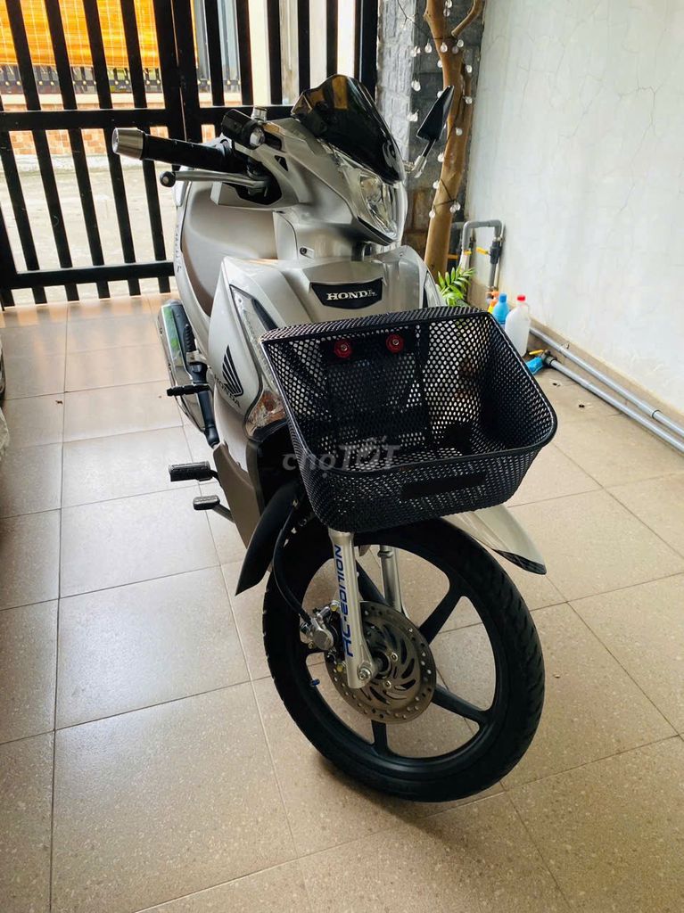 Honda Future LED Bạc 28000 km Đã sử dụng. Mua bán Xe máy tại Thành phố Thủ Dầu Một Bình Dương được đăng bởi Cù Long hình 2
