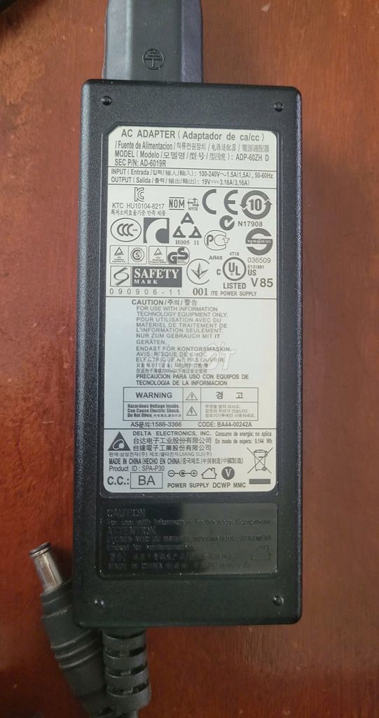 Bộ nguồn Delta 60w sạc Laptop Samsung/Fujitsu. Mua bán Phụ kiện (Màn hình, Chuột...) tại Quận Gò Vấp Tp Hồ Chí Minh được đăng bởi Nguyễn Tài hình 1