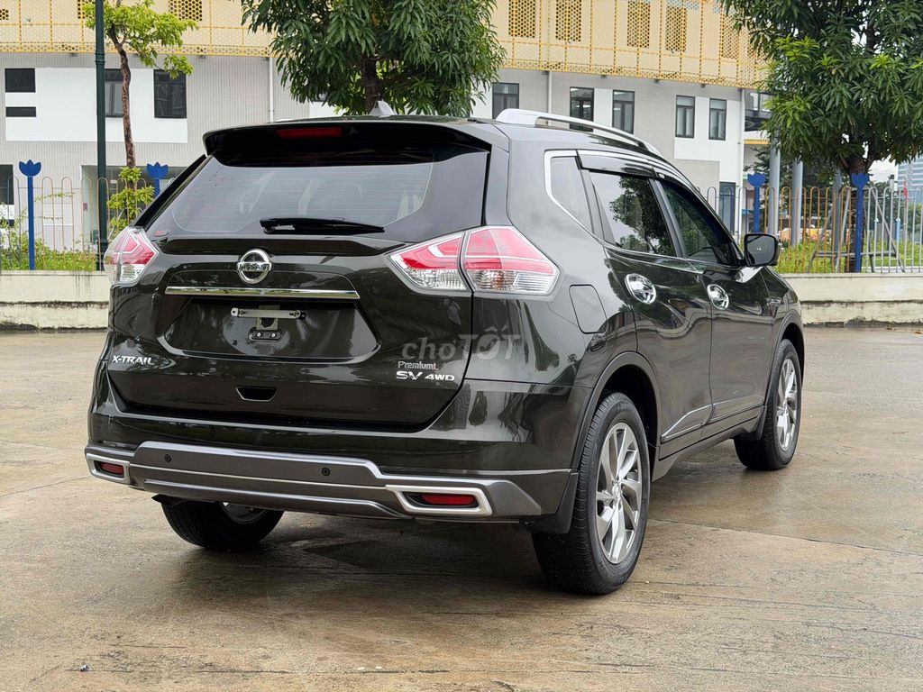 Nissan X-Trail Премиум SV 4WD коричневый