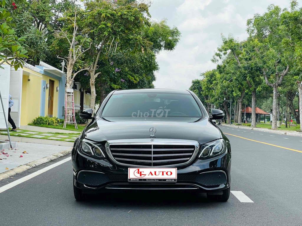 Mercedes E200 model 2019 siu siu đẹp