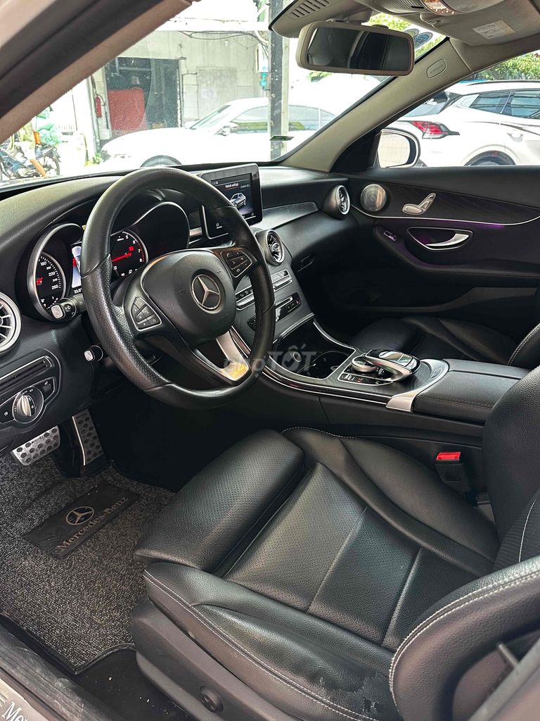 Mercedes Benz C Class 2018 C200 - 70000 km. Mua bán Ô tô tại Quận 7 Tp Hồ Chí Minh được đăng bởi Thông Sport  hình 4