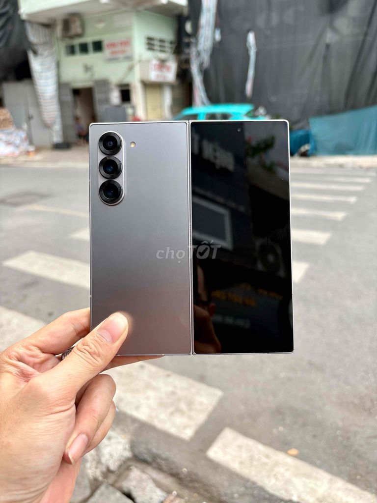 Samsung Galaxy Z Fold 6 256GB Titan. Mua bán Điện thoại tại Quận Đống Đa Hà Nội được đăng bởi Quý Hoàng hình 1