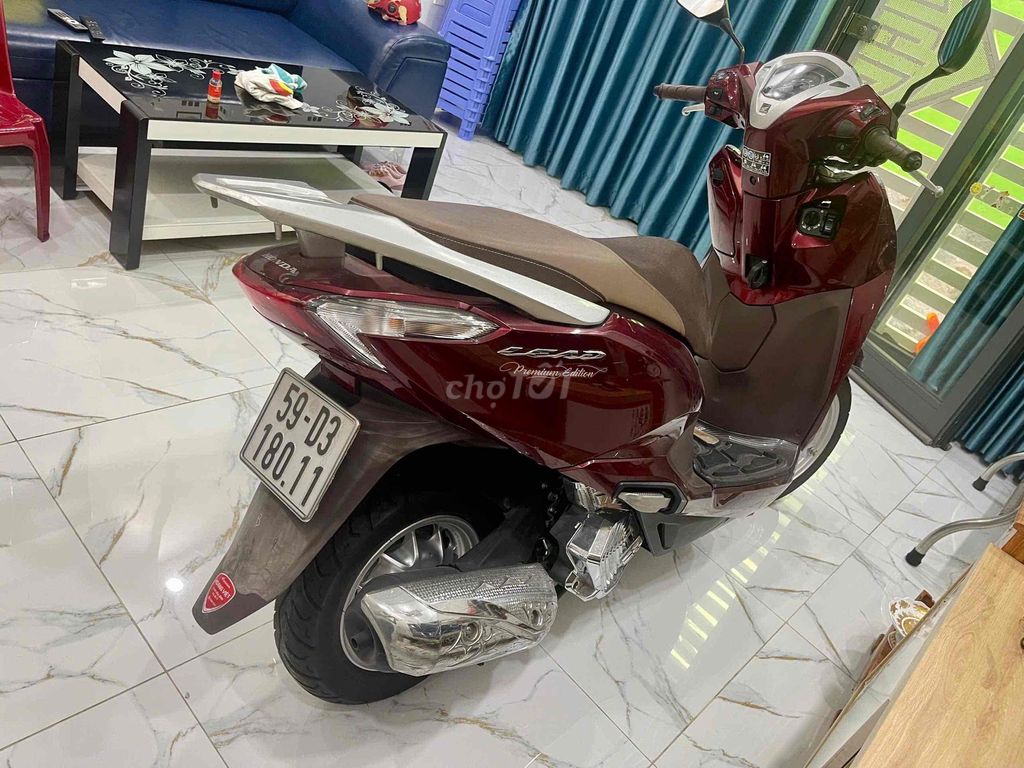 Cần bán xe lead đời 2022 phiên bản cao cấp. Mua bán Xe máy tại Quận Tân Phú Tp Hồ Chí Minh được đăng bởi Thuỳ Linh hình 2