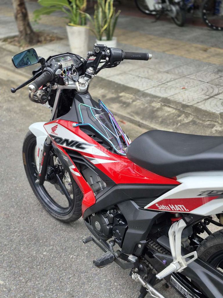 Honda Sonic 150 siêu cọp dán keo nguyên xe, 2 khóa. Mua bán Xe máy tại Quận Liên Chiểu Đà Nẵng được đăng bởi Cuong hình 6