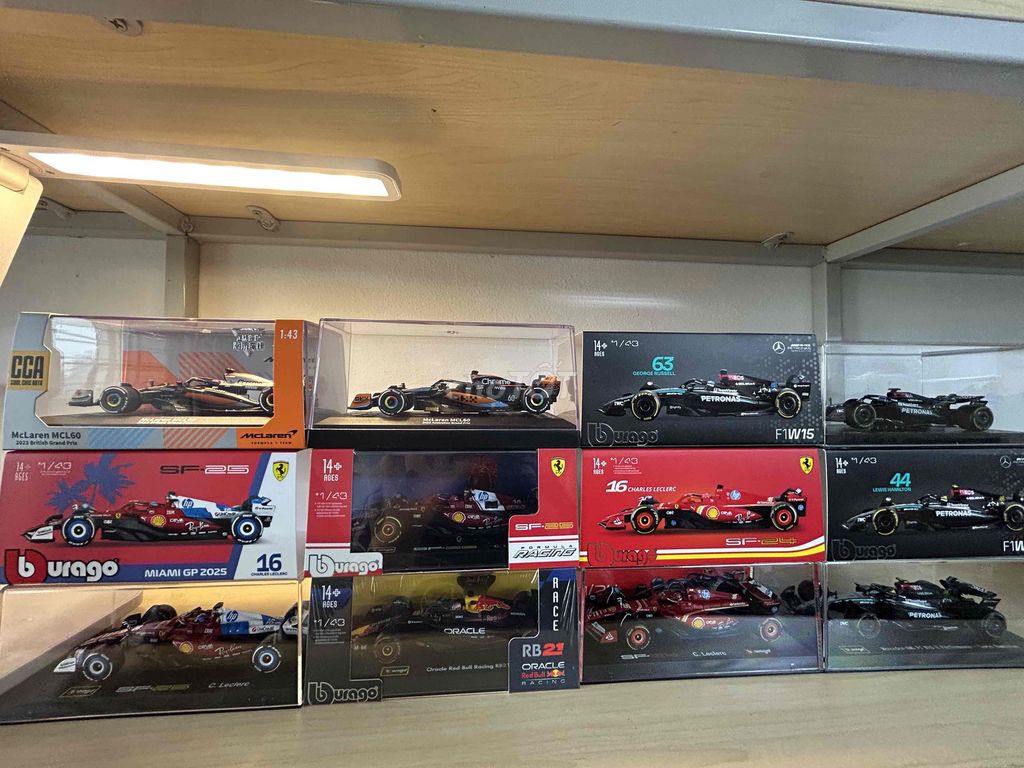 Mô hình xe đua F1 Bburago 1:43,1:24. Mua bán Sở thích khác tại Quận Hà Đông Hà Nội được đăng bởi Khuất Phúc hình 1