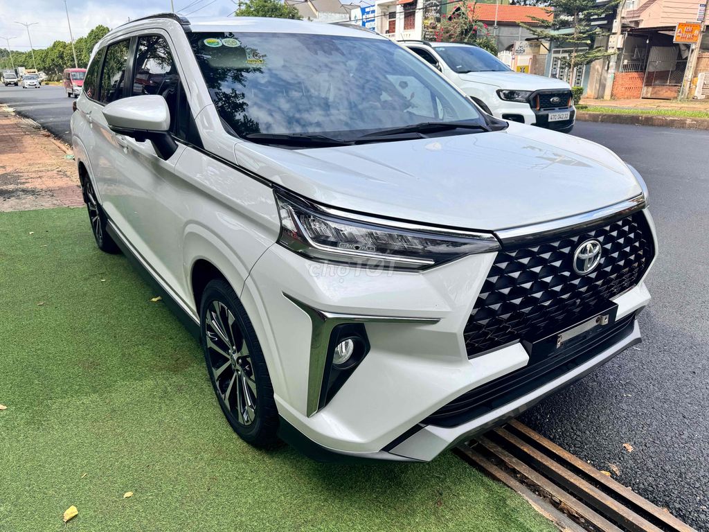 Toyota Veloz Cross 2022 top