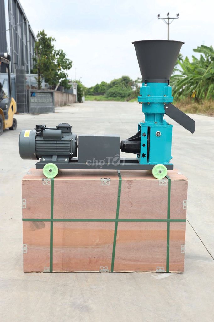 Máy ép cám viên Huspanda HSD180(4 quả lô). Mua bán Đồ chuyên dụng, Giống nuôi trồng tại Huyện Văn Giang Hưng Yên được đăng bởi nguyễn hùng hình 4