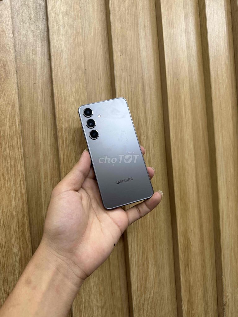 Samsung S24 8GB/128GB Xám. Mua bán Điện thoại tại Quận Đống Đa Hà Nội được đăng bởi Nguyễn Đức  hình 1