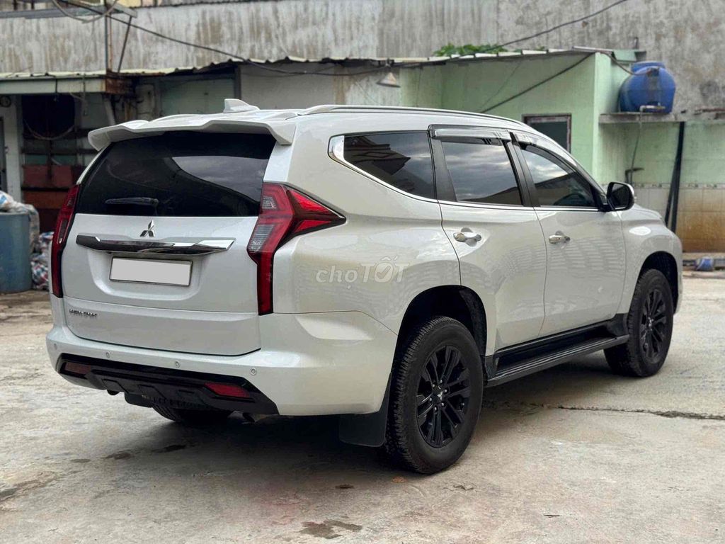 Mitsubishi Pajero Sport 2023 4x2 AT Premium Trắng. Mua bán Ô tô tại Quận Bình Tân Tp Hồ Chí Minh được đăng bởi Thanh Nhã Xe Lướt Sài Gòn hình 4