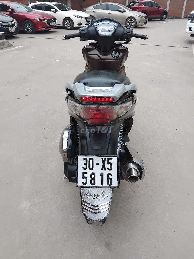 Bán Xe Giống xe sh.còn mới toanh.Chính hãng Sym. Mua bán Xe máy tại Quận Hoàng Mai Hà Nội được đăng bởi thanh hà hình 3