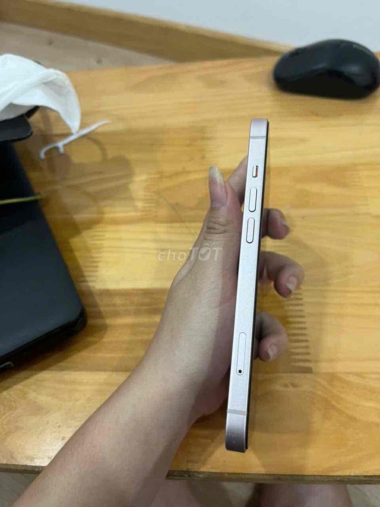 Cần bán IPhone 13 - mã VN