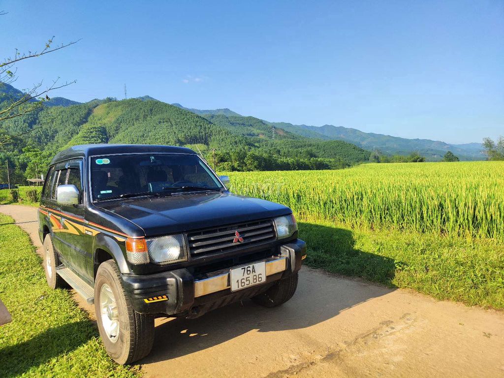 Mitsubishi Pajero V32 7 chỗ 2 cầu 4 máy