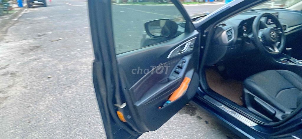 Mazda 3 2018 - 85000 km. Mua bán Ô tô tại Thành phố Dĩ An Bình Dương được đăng bởi Phan văn Độ hình 9